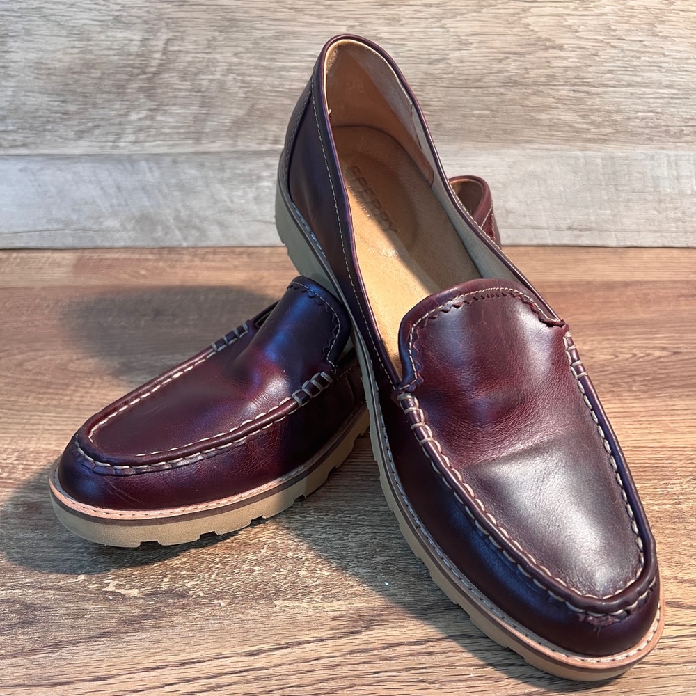 Sperry Women’s Burgundy Leather Loafers — Size 9.5 — Classic &‎ Comfortable